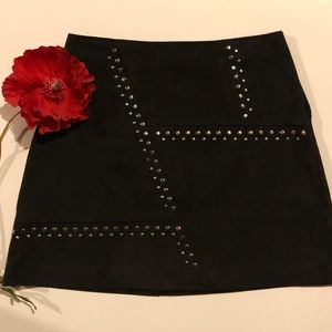 🌹EXPRESS Faux Suede Studded Mini Skirt🌹